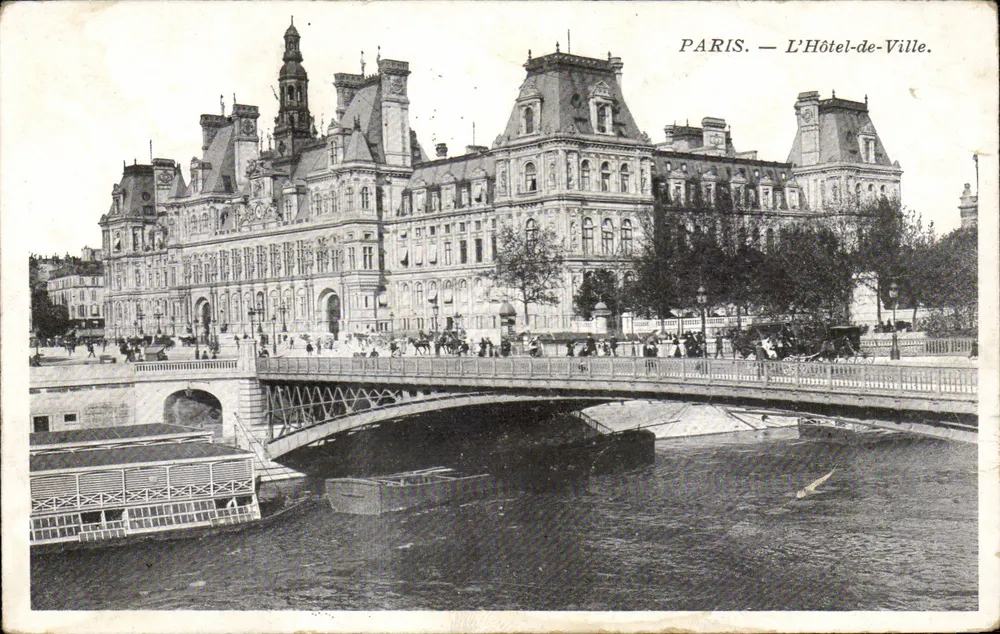 Paris — O Hôtel-de-Ville — vista com o ponte da rue de Rivoli - Frente