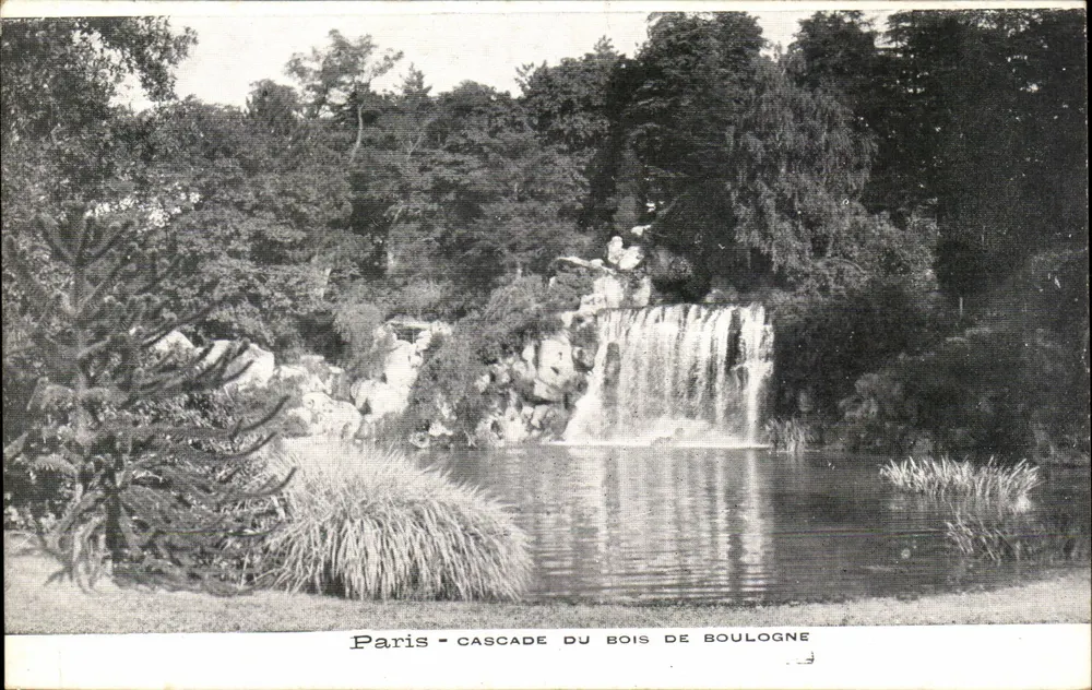 Paris - Cachoeira do Bois de Boulogne — editor não identificado, número de série não visível - Frente
