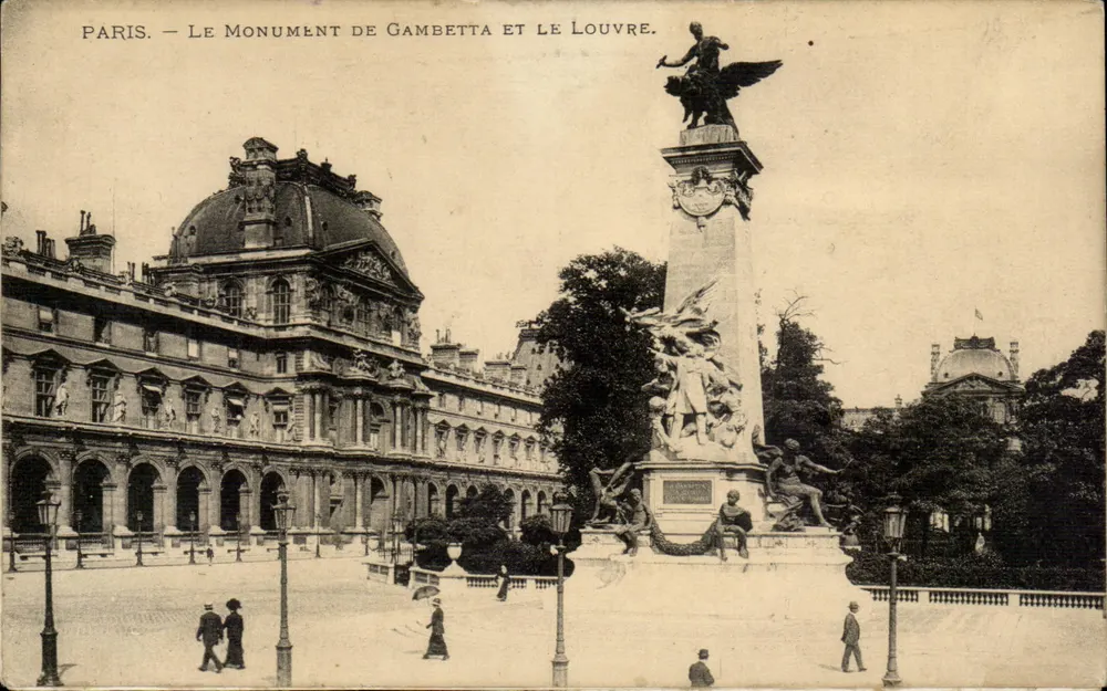 Paris — O Monumento de Gambetta e O Louvre — Carta postal - Frente