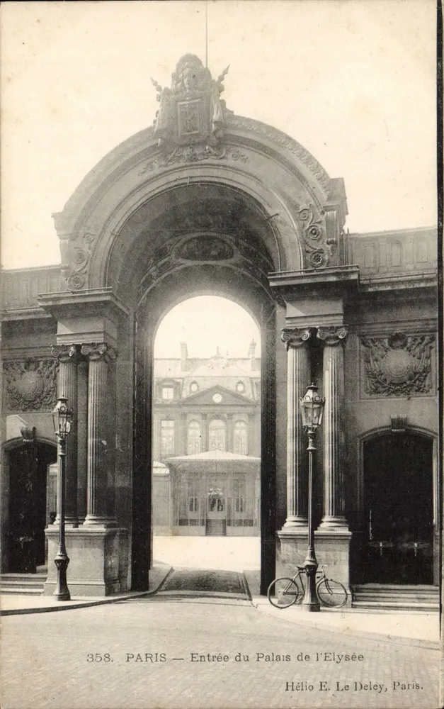 Paris — Entrada do Palácio do Eliseu — Hélio E. Le Deley, Paris, n° 358 - Frente
