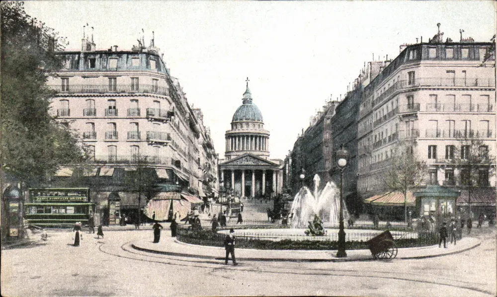 Place de la République — Ansicht mit dem Tempel der Weisheit und einer Fontäne — Verlag 'Carte Postale' (Vorderseite) - Vorderseite