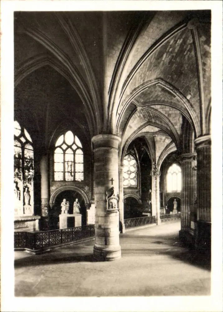 Igreja de Saint-Germain-l'Auxerrois — Déambulatoire — Éditions de Luxe « Estel » n° 4611 - Frente
