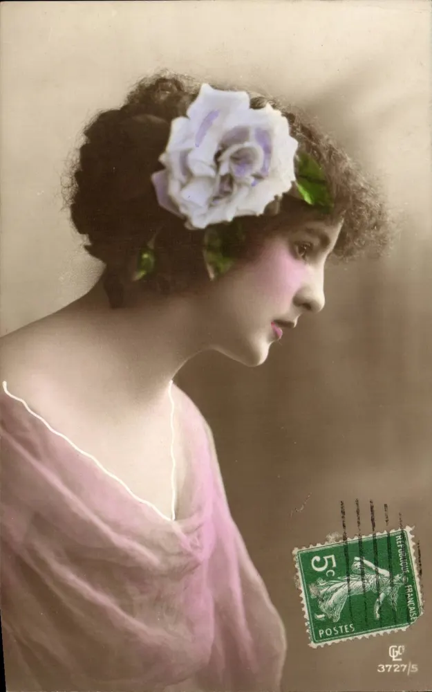 Junge Frau mit Rose — Portrait — Verlag nicht sichtbar - Vorderseite