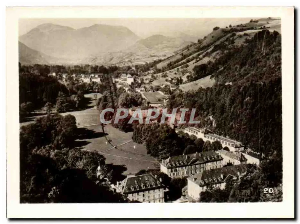 Vista aérea de uma vila em montanha — n° 20 - Frente