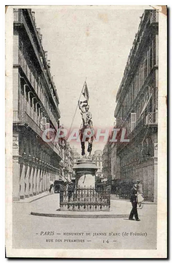 Paris — Denkmal für Jeanne d'Arc (von Frémiet) — Rue des Pyramides — 14 - Vorderseite