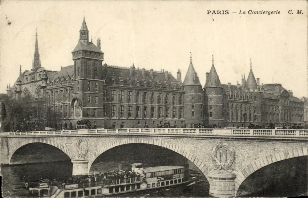 Paris — A Conciergerie — C. M. - Frente