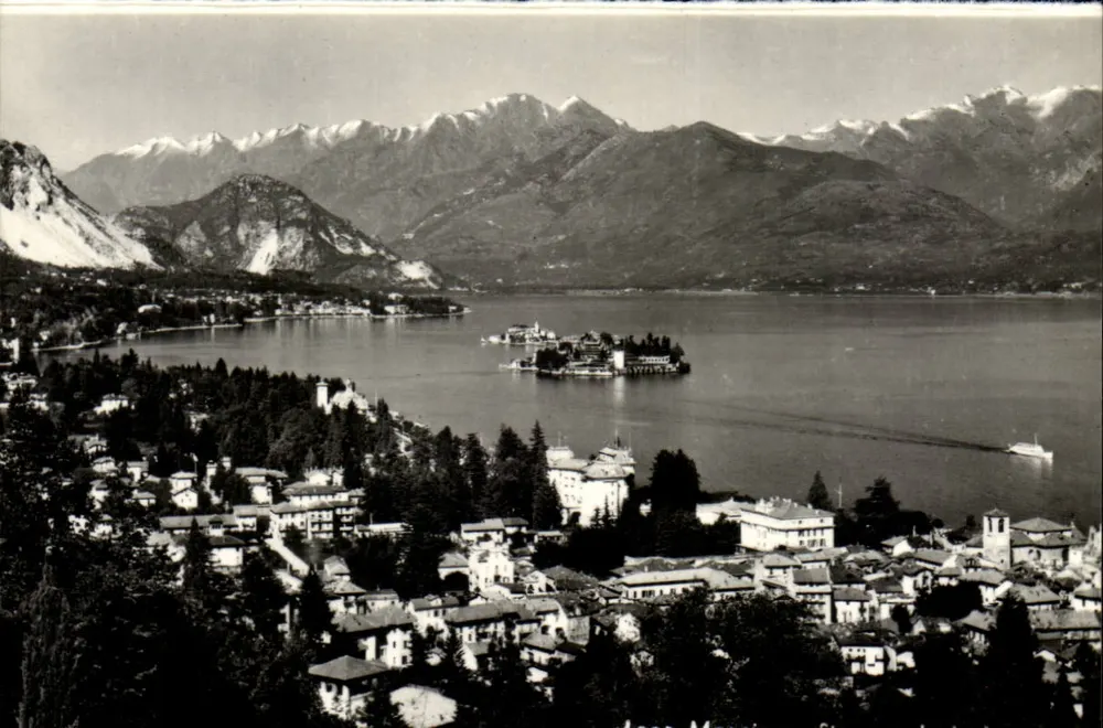 Lago Maggiore — Panoramablick mit der Insel San Giulio — unbekannter Verleger - Vorderseite