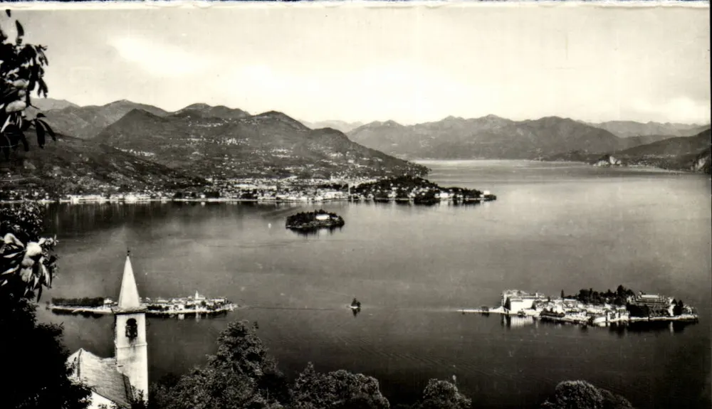 Ausblick auf den See Como — Inseln und Berge — unbekannter Verlag - Vorderseite