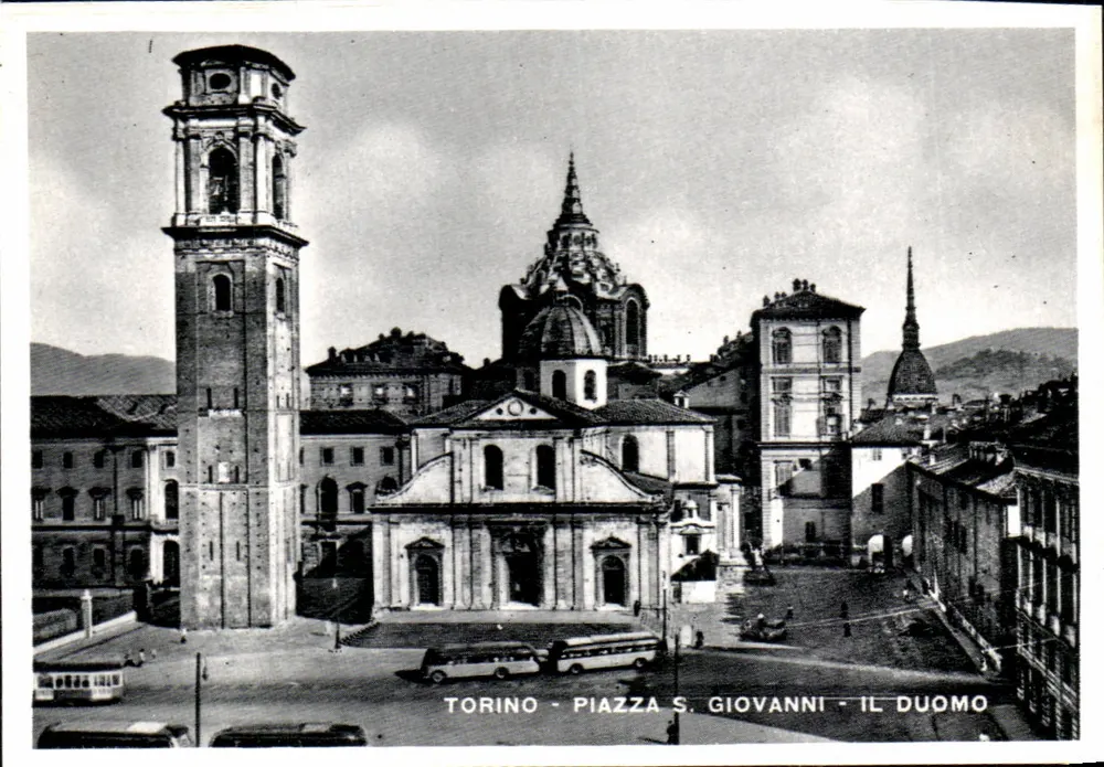 Turin - Piazza S. Giovanni - Die Kathedrale - Vorderseite