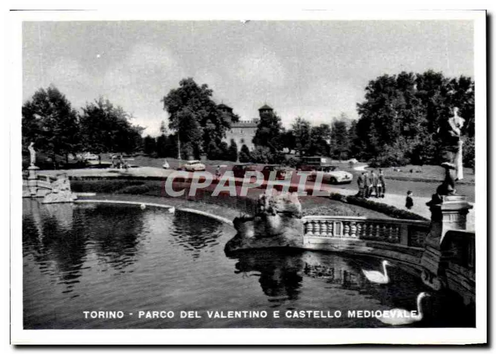 Turin - Park von Valentino und mittelalterlicher Schloss - Vorderseite