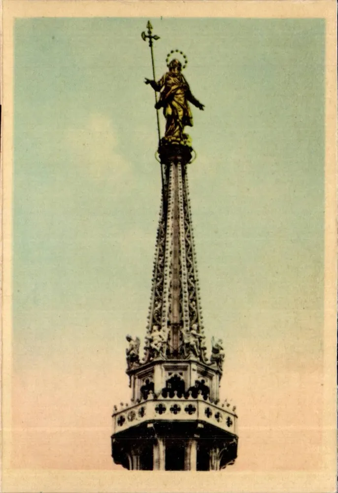Madonnina — estátua na ponta da torre do Duomo — editor desconhecido, número de série não visível - Frente