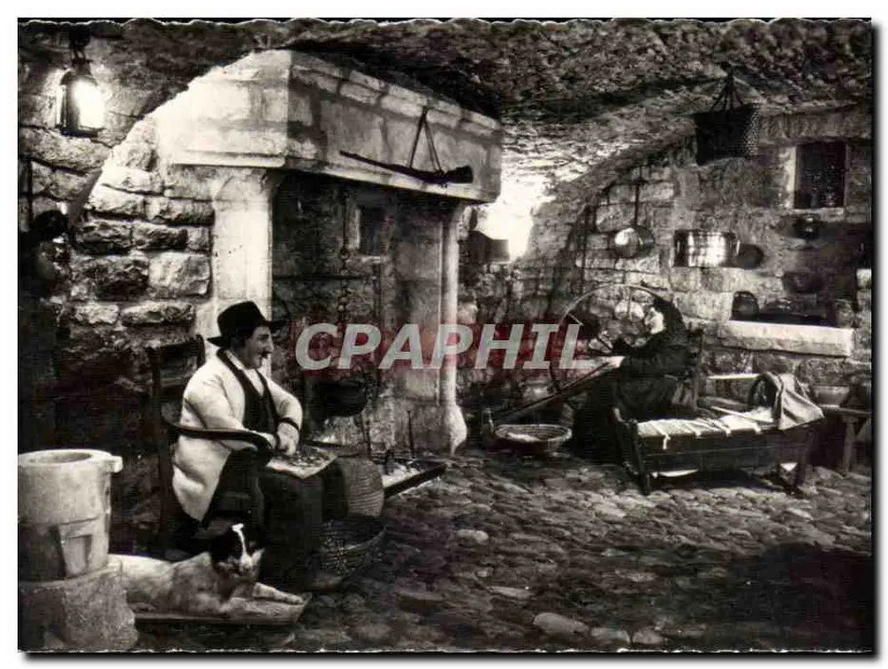 Die Gorges du Tarn - Sainte-Enimie - Das alte Logis. Wache am Kamin - Vorderseite