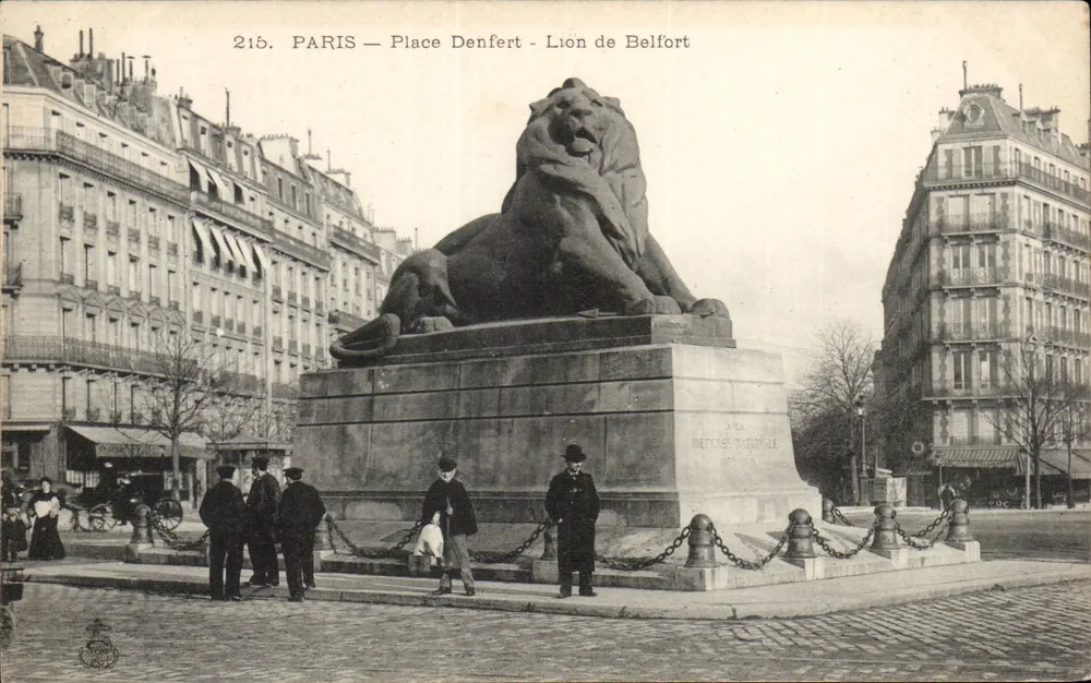 Paris — Praça Denfert - Leão de Belfort — editor anônimo, n° 215 - Frente