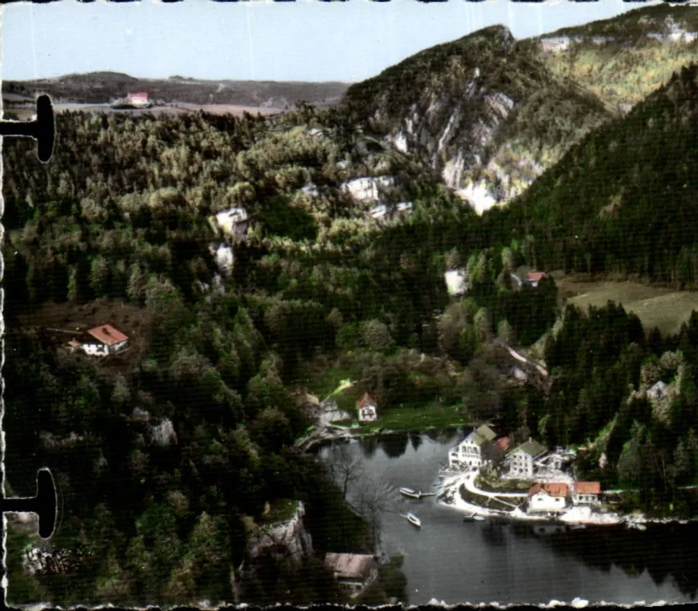 Villers-le-Lac (Doubs) — Ansicht des Endpunkts der Bassins von Châtelard — 155 - Vorderseite