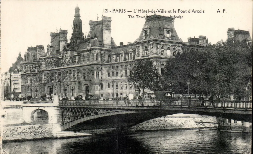 Paris — L'Hôtel-de-Ville et le Pont d'Arcole — A.P. n°121 - Recto