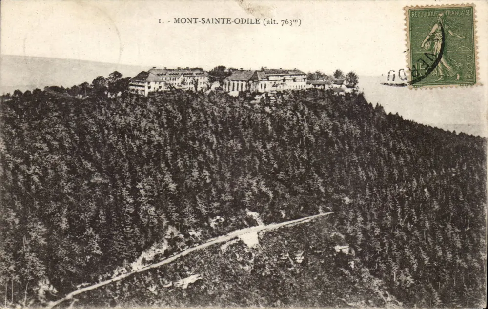 Mont-Sainte-Odile (Höhe 763m) — Panoramablick auf das religiöse Ensemble in der Elsass — Verlag unbekannt - Vorderseite