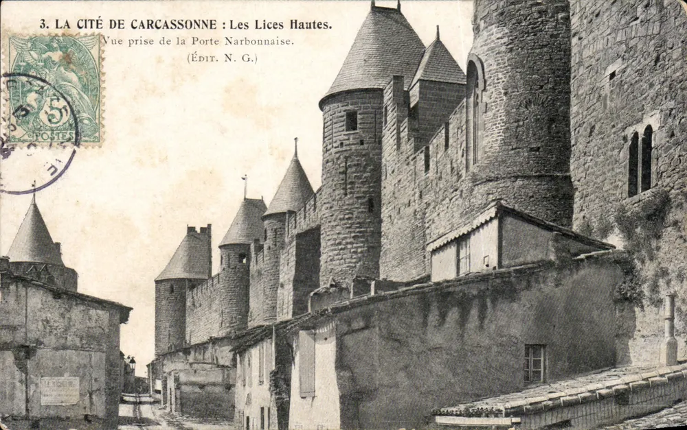 Carcassonne : As Lices Altas — Vista tirada da Porta Narbonnese — Ed. N. G. - Frente