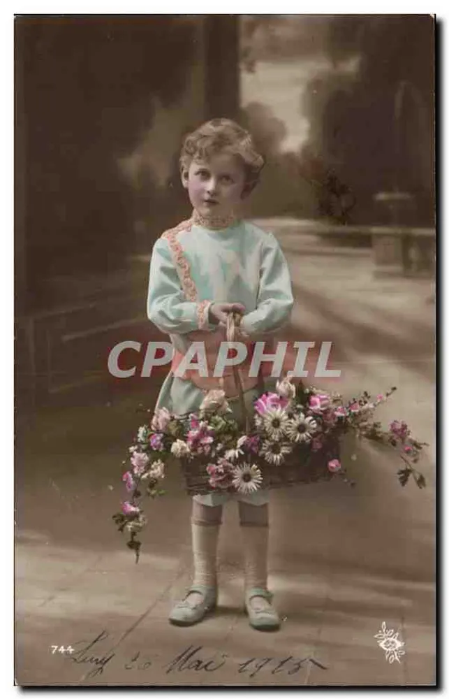 Kleine Mädchen mit Blumenkorb — datiert 1915 — Verlag Luy, Nr. 744 - Vorderseite