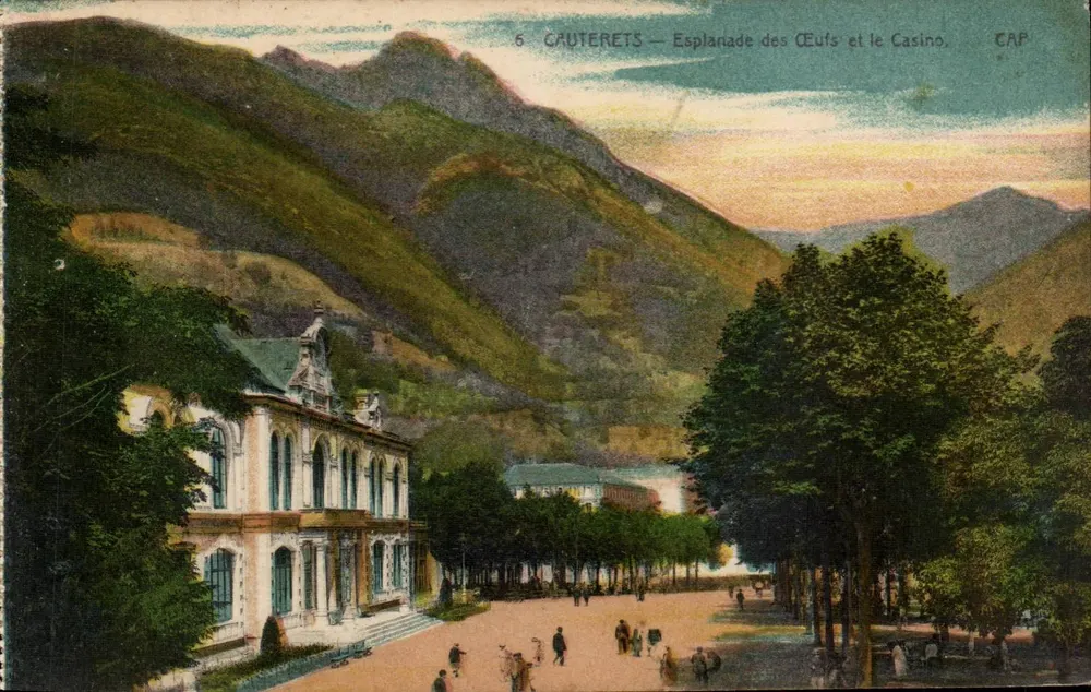 Gauterets — Esplanade des Cèufs und das Casino — CAP - Vorderseite