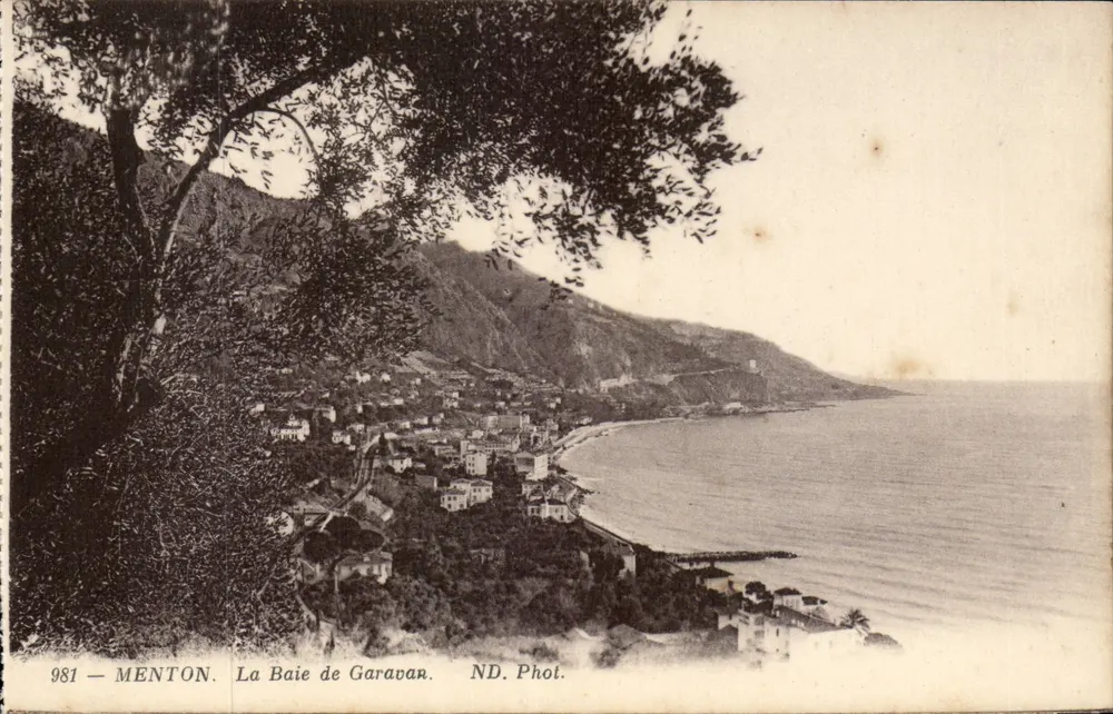 Menton — A Baía de Garavan — ND. Fot. n° 981 - Frente