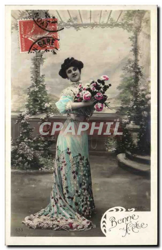 Frau in blauer Robe mit Blumenstrauß — Bonne Fête — Verlag Bonne Fête, Nr. 633 - Vorderseite