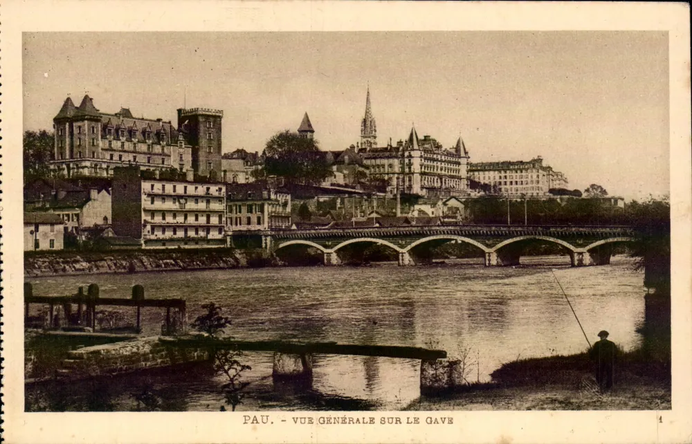 Pau — Vista geral sobre o Gave — Hélingravure Léonche Frères, n°4 - Frente