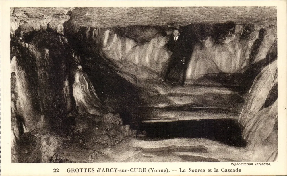 Grutas de Arcy-sur-Cure (Yonne) — A Fonte e a Cachoeira — Jourlin, Ed. Grutas das Grutas - Frente