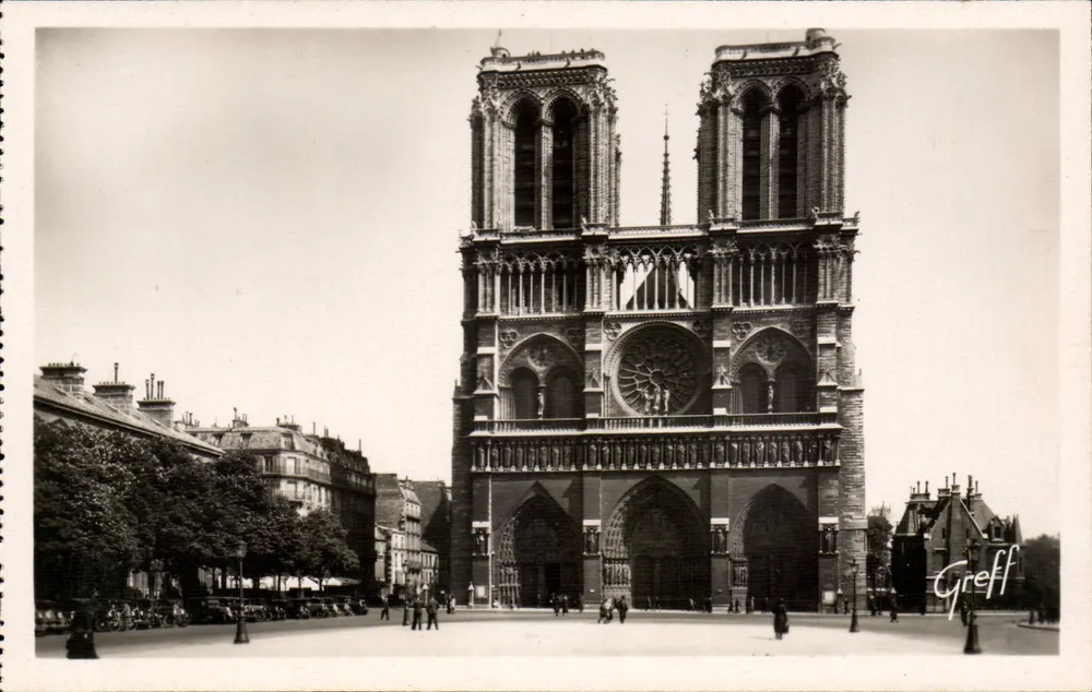 Notre-Dame de Paris — vista da fachada — Greff - Frente