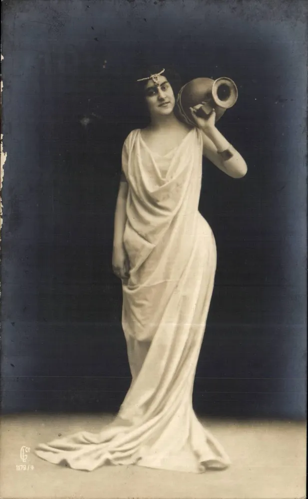 Frau in antikem Kleid mit Vase — G. Co. n° 1179/4 - Vorderseite