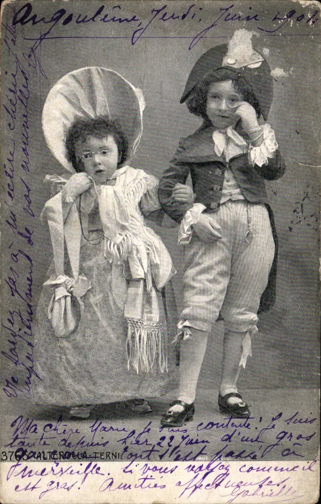 Zwei Kinder in historischem Kleid — Angoulême, Juni 1906 — Verlag: 376 ALTERCOU-TERNI - Vorderseite