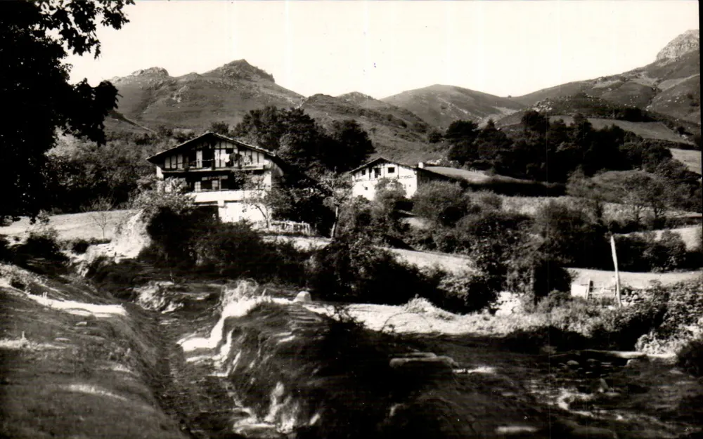 La Rhune und alte baskische Höfe — In der Nähe von Saint-Jean-de-Luz — Édition Champs-Serin - Vorderseite