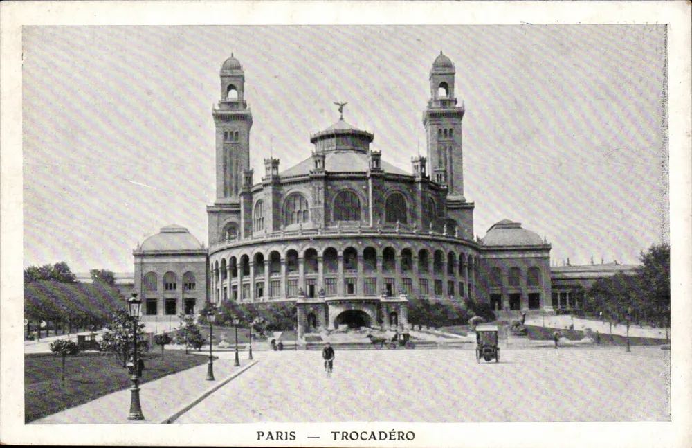 Paris — Trocadéro — Editor não identificado, número de série não visível - Frente