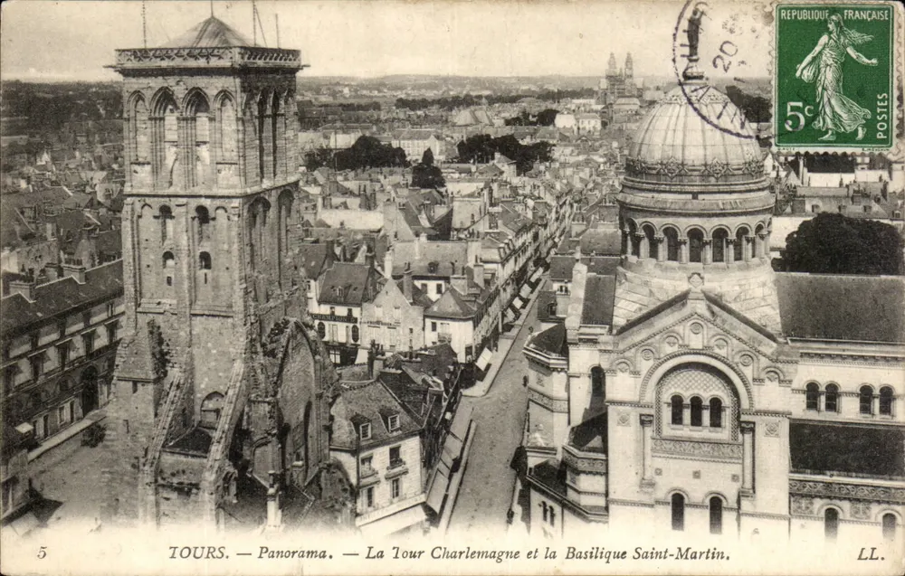 Tours — Panorama — La Tour Charlemagne und die Basilika Saint-Martin. — LL. - Vorderseite