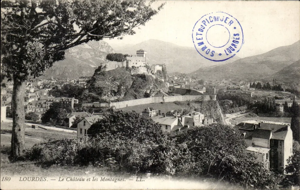 Lourdes — Das Schloss und die Berge — LL. — Verleger LL, Nr. 180 - Vorderseite