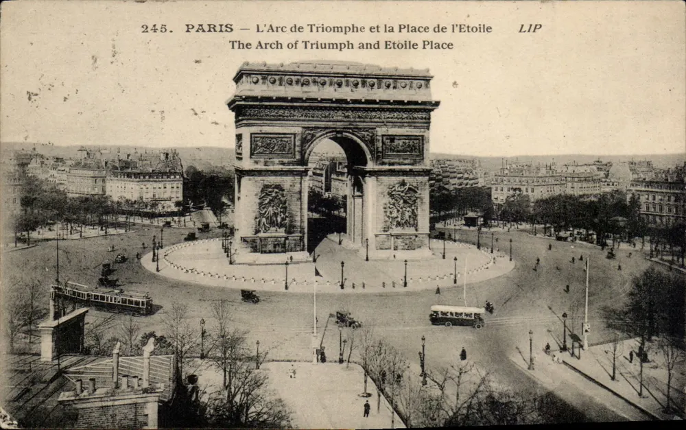 Paris — O Arco do Triunfo e a Praça da Estrela — LIP - Frente
