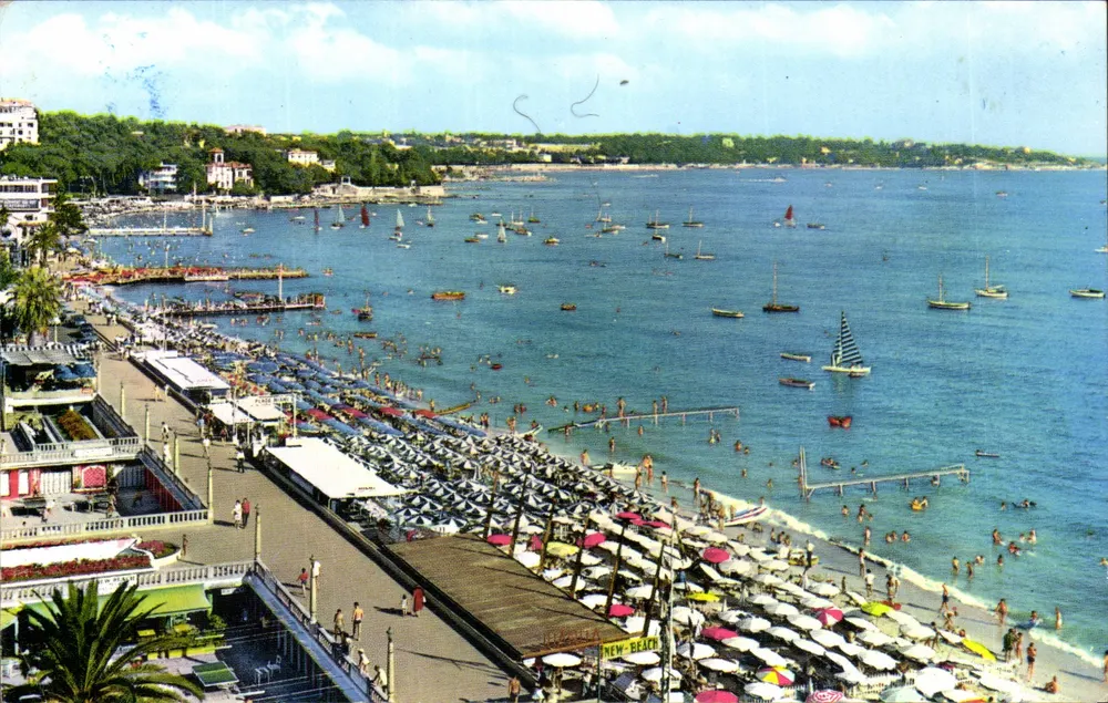 A Costa do Azul — Juan-les-Pins — praia — editor: Léon Régis, Paris - Frente