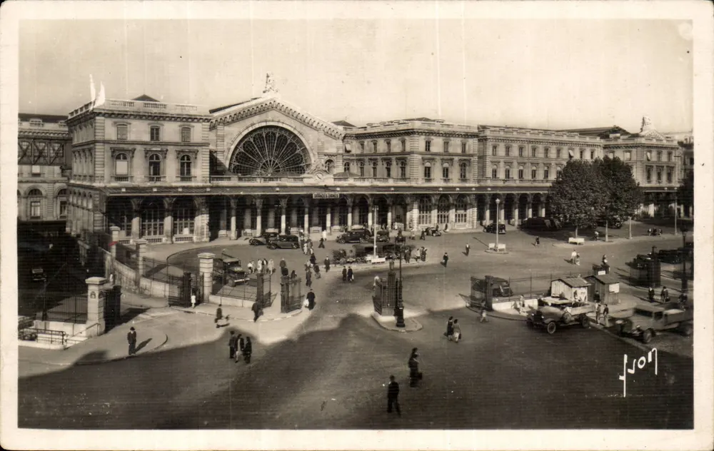 Estação de Leste — Paris — Edições Marrel - Frente