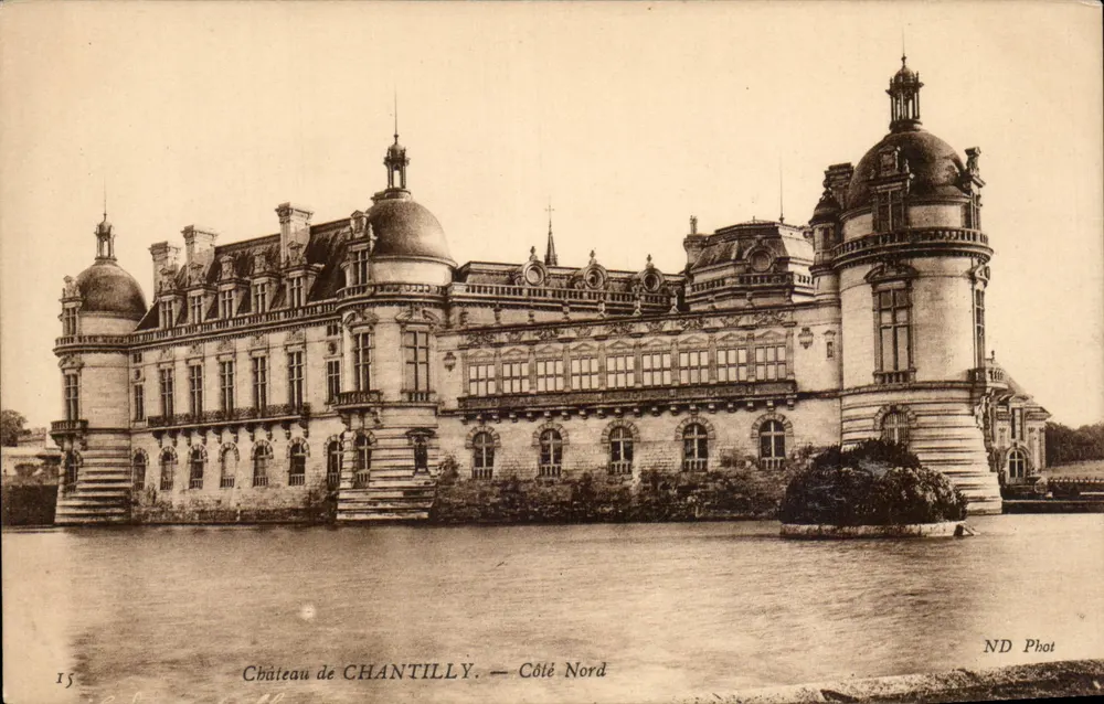 Castelo de CHANTILLY — Lado Norte — ND Fotografia - Frente