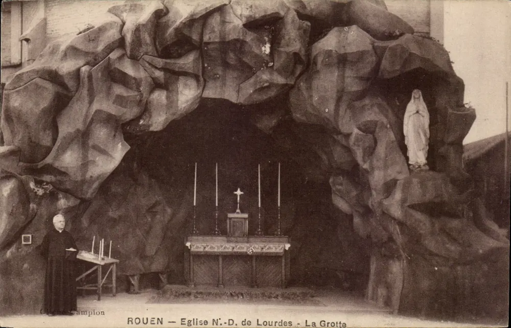 Rouen — Kirche N.-D. de Lourdes — Die Grotte — Campion - Vorderseite