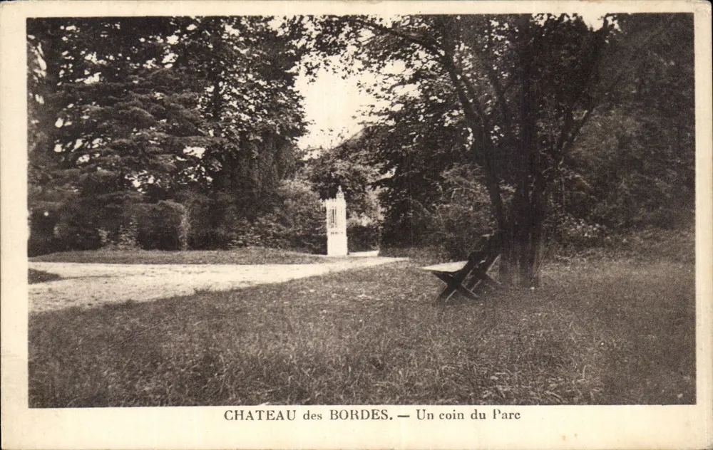 Castelo dos Bordes — Um canto do Parque - Frente
