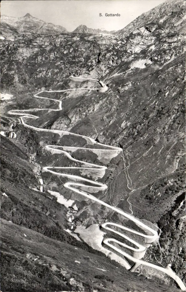 S. Gottardo — Estrada em curvas — Editor Borelli, n° 2740 - Frente