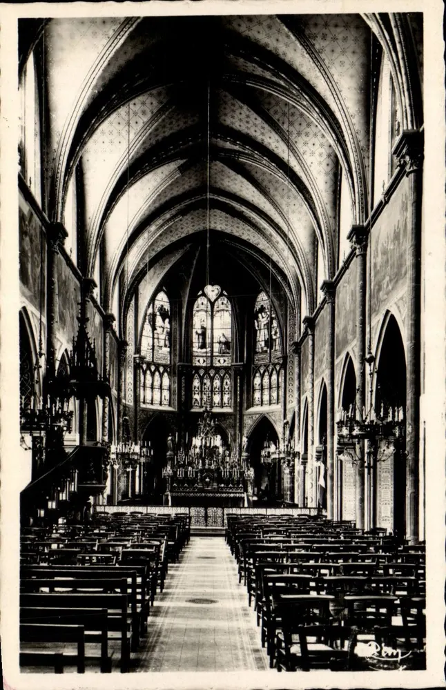 Issoudun (Indre) — Innenansicht der Basilika des Heiligen Herzens — Verlag nicht sichtbar - Vorderseite