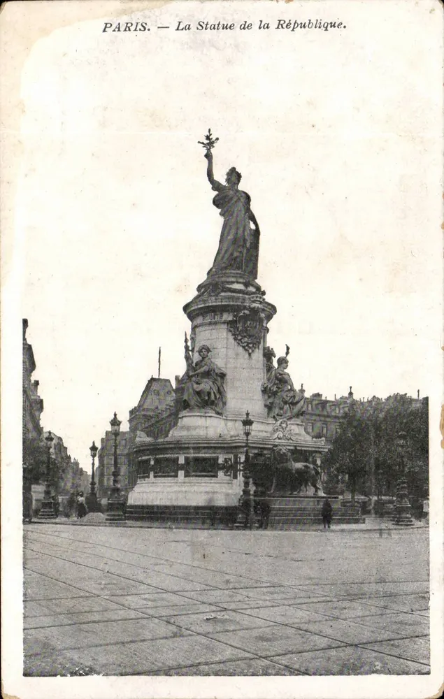 Paris — A Estátua da República — Editor não identificado, número de série não visível - Frente