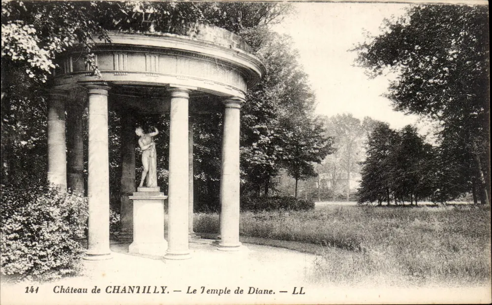 Castelo de Chantilly — O Templo de Diana — LL - Frente