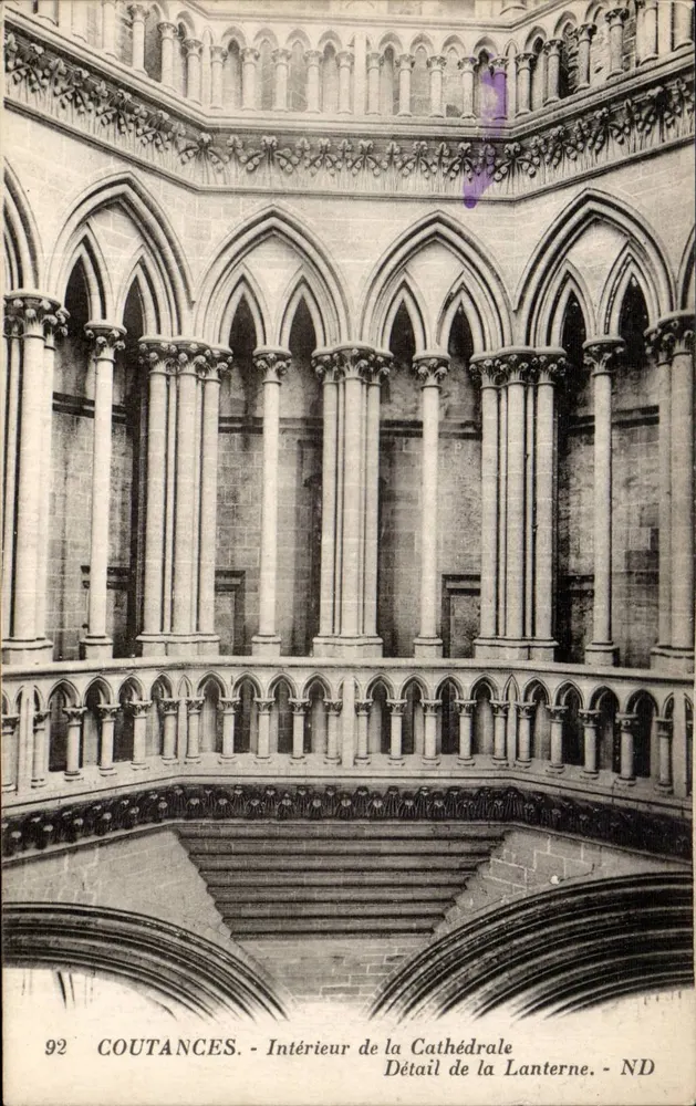 Coutances - Innenraum der Kathedrale, Detail der Laterne - Vorderseite
