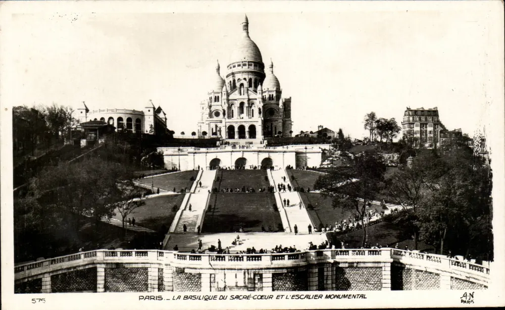 Paris — Die Basilika des Heiligen Herzens und die monumentale Treppe — A.N. Paris, n° 575 - Vorderseite