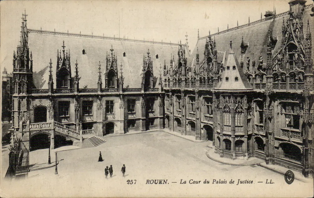 Rouen — La Cour du Palais de Justice — LL. n° 257 - Recto