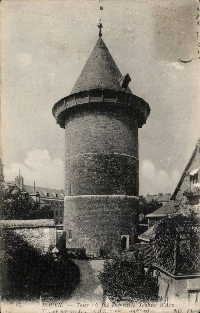Rouen — Turm, in dem Jeanne d'Arc gefangen gehalten wurde — ND. Foto. - Vorderseite