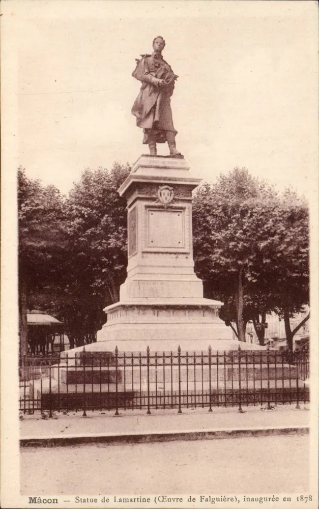 Mâcon — Statue von Lamartine (Werk von Falguière), eingeweiht im Jahr 1878 - Vorderseite
