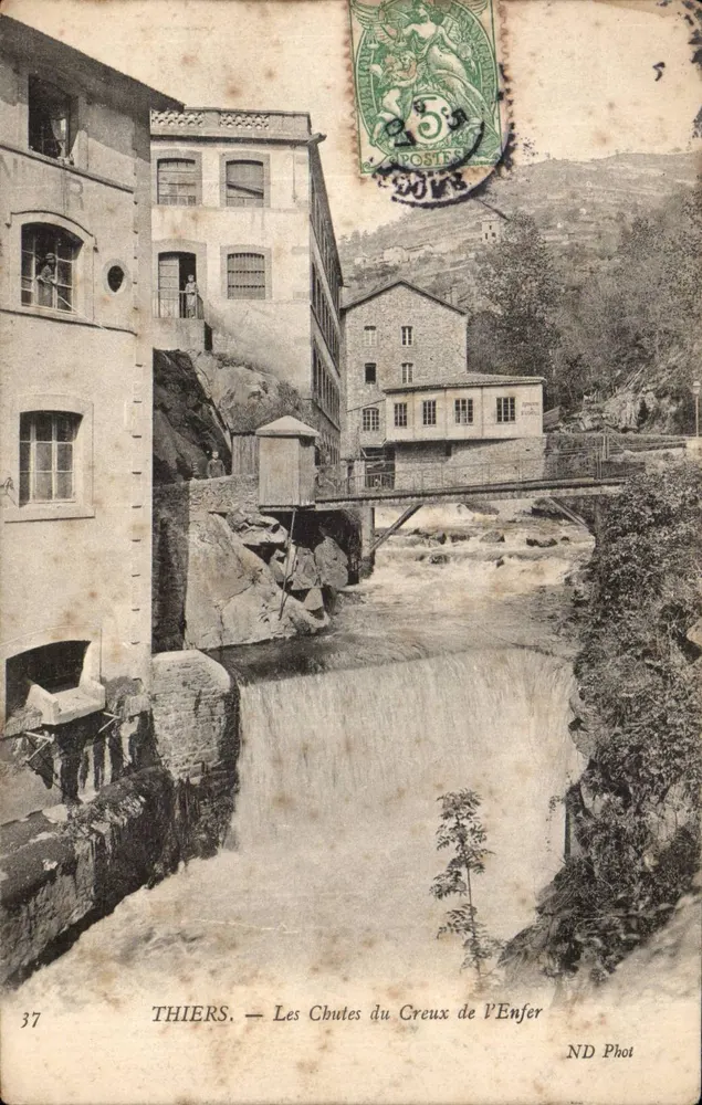 Thiers — Cachoeira do Creux de l'Enfer — ND Phot, n°37 - Frente